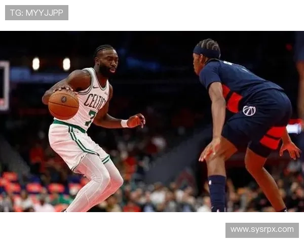 NBA今日战报：詹姆斯复出助湖人轻取勇士，字母哥三双带领雄鹿击败热火 - 副本 (3)