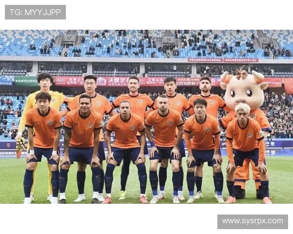 中超冬季转会窗口大揭秘：各队阵容更新引发激烈竞争，明星球员加盟曝光